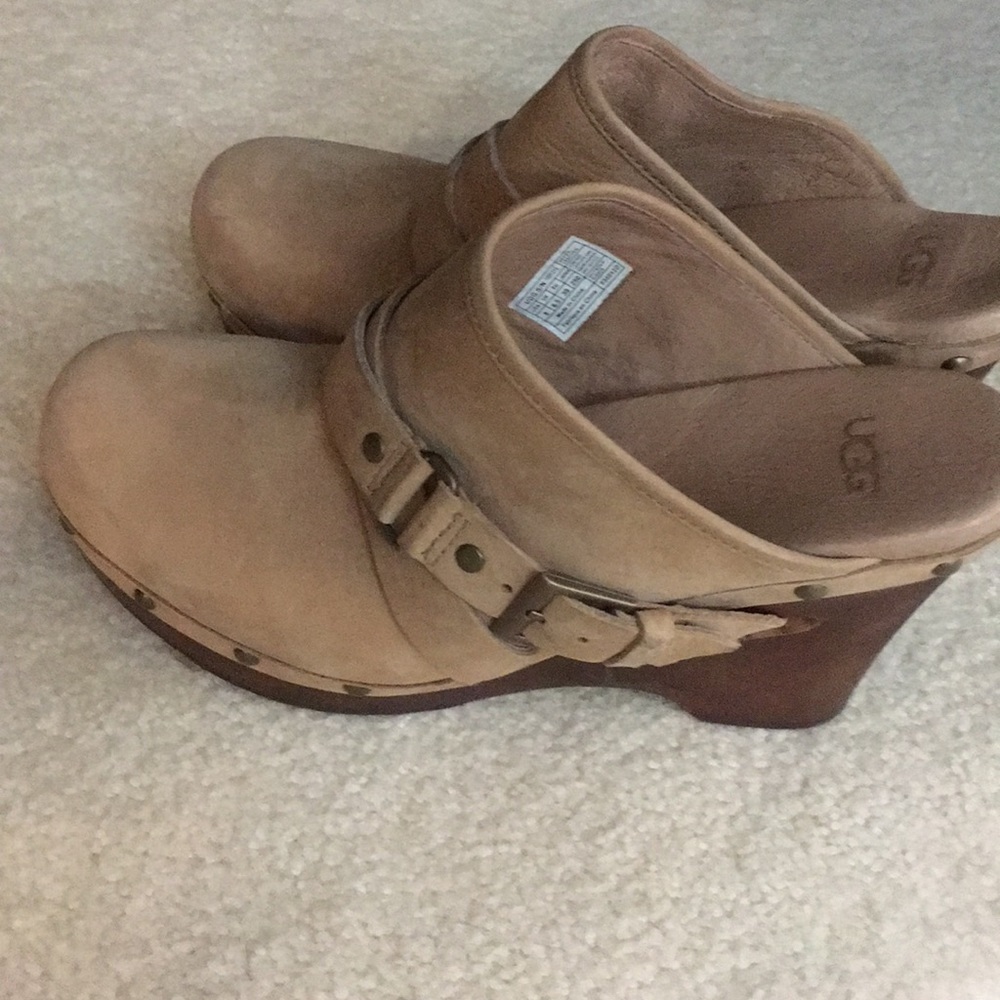 Ugh clogs